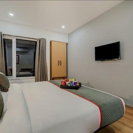 Hotel Town Plaza 푸네 외부 사진